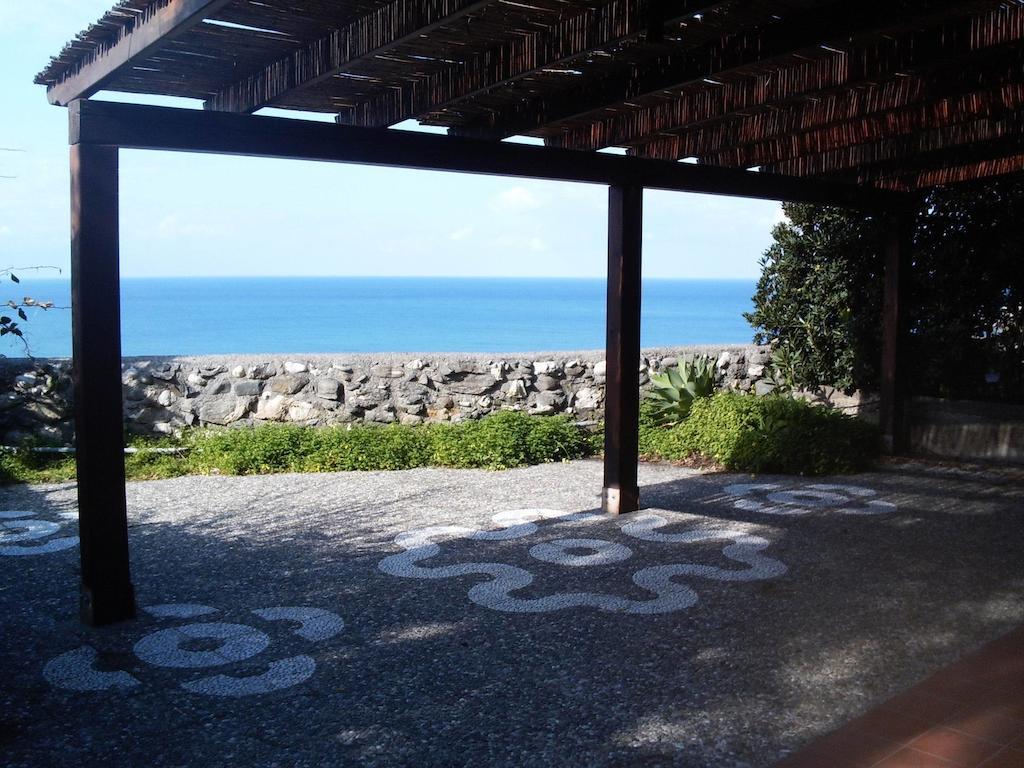Residence Covo Degli Dei Milazzo Eksteriør billede